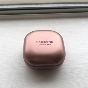 Samsung galaxy buds live by AKG